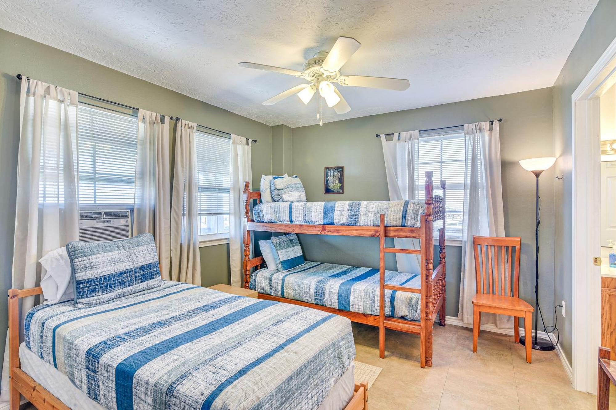Crystal Beach Home With 2 Grills Walk To Shore! מראה חיצוני תמונה